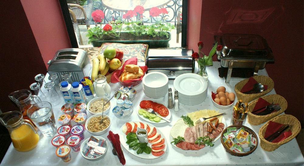 Hotel apartamentowy St. Andrew's Palace 4*